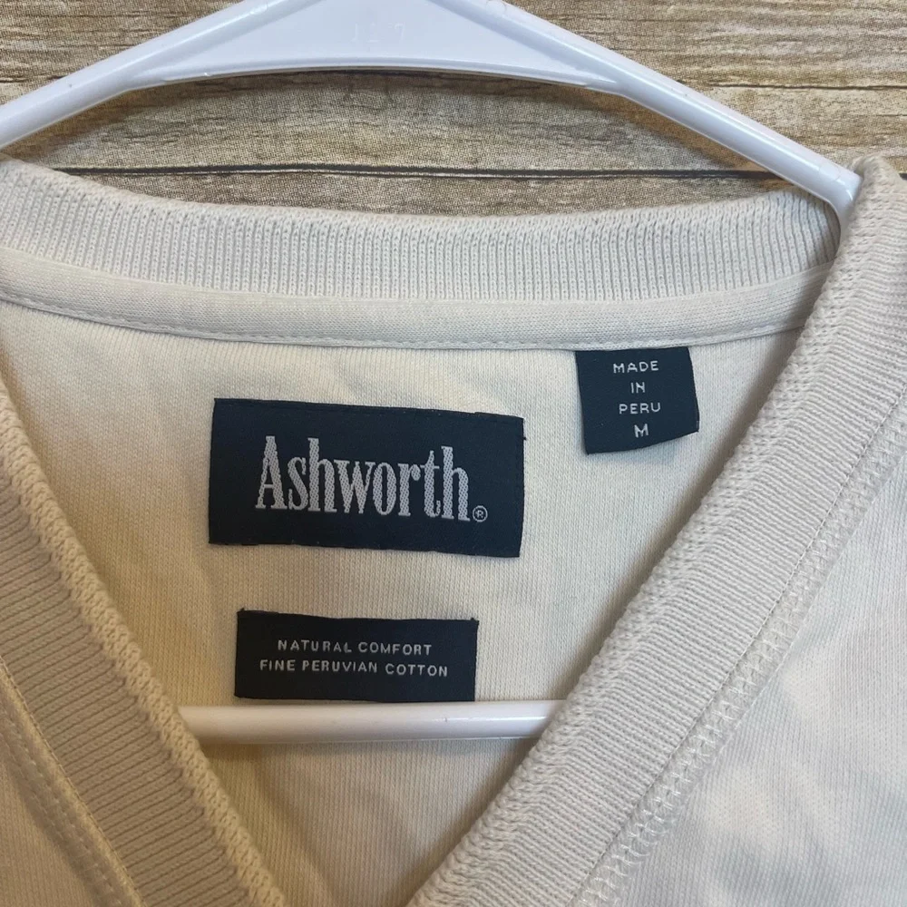 Ashworth sweater vest 🛍